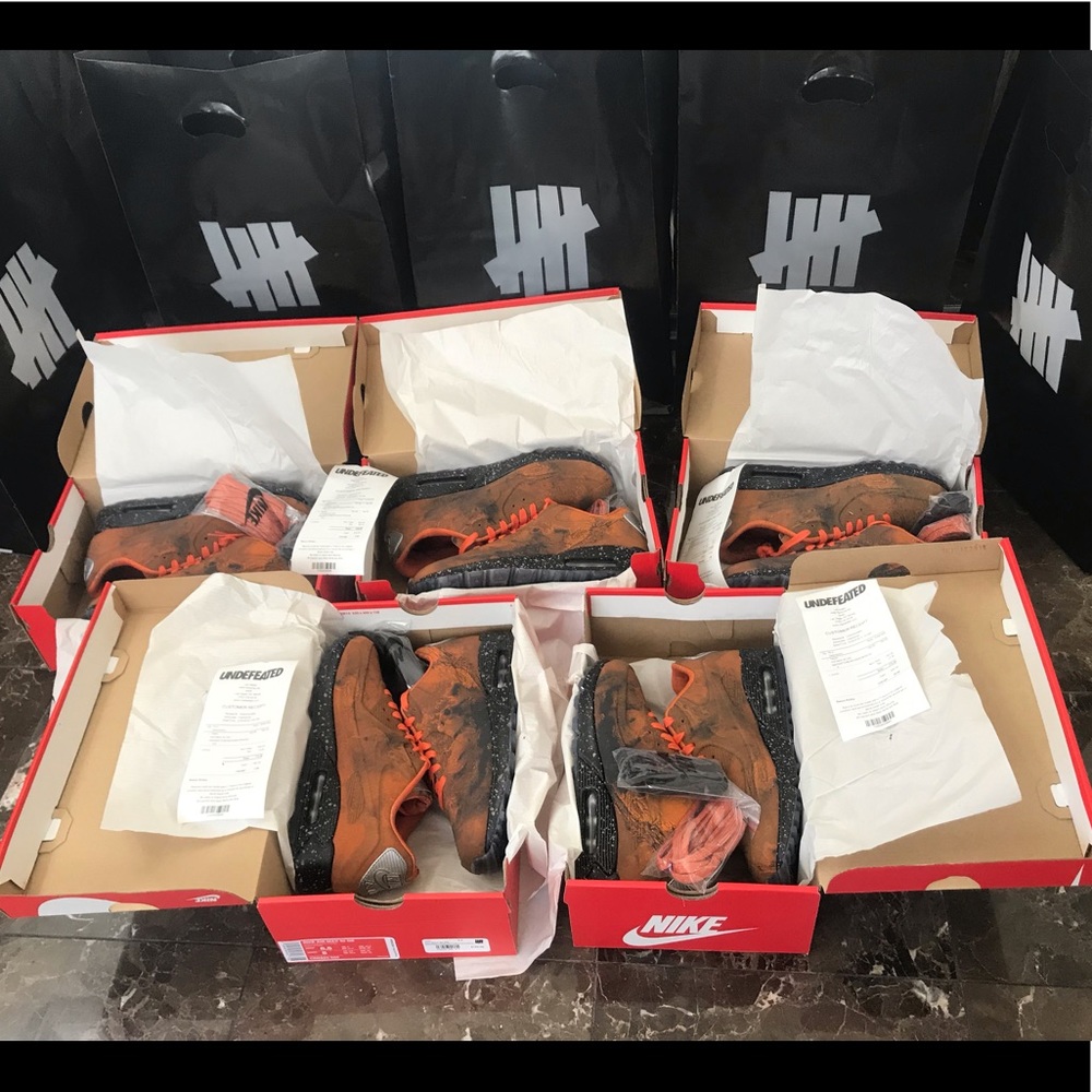 Nike Air Max 90 Mars Landing QS